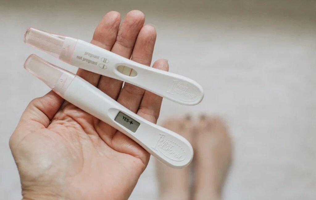 بیبی چک چیست؟ پیشرفتهترین راهنمای کامل تست بارداری خانگی 6 بیبی چک دیجیتالی